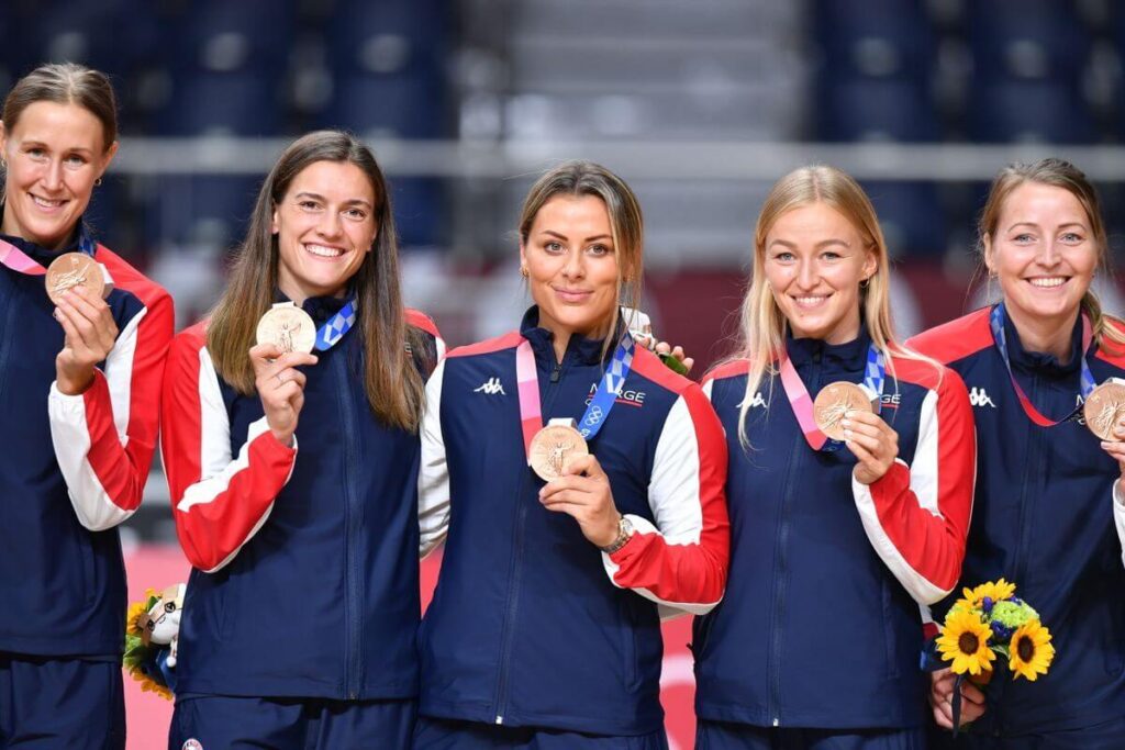 A norvég női kézilabda-válogatott bronzérmet nyert Tokióban, itt Marit Malm Frafjord, Stine Skogrand, Nora Mørk és Silje Solberg. Fotó: Bjørn Steinar Delebekk / VG
