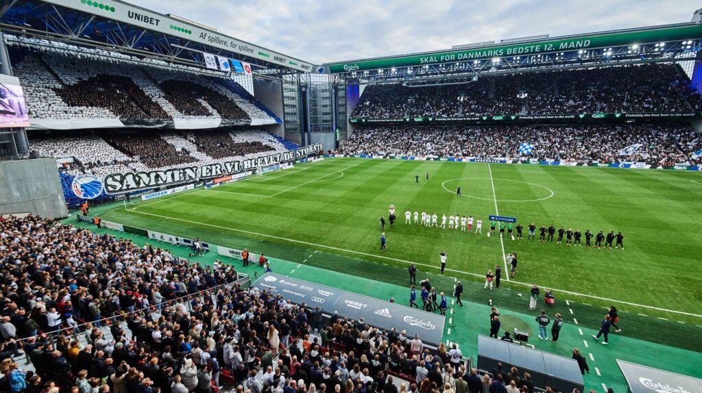 3F Superliga 18. fordulójának rangadóját az  FCK- Odense mérkőzést több mint 25ezren tekintik majd meg, ennyi jegy kelt el elővételben péntek délutánig! Fotó:Lars Rönbög / Getty-Images