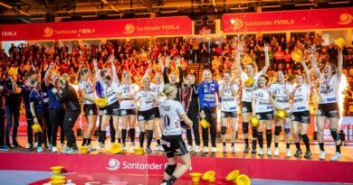 Santader Kupagyőztes a Team Esbjerg csapata Fotó/Kiemelt kép: https://tophaandbold.dk/