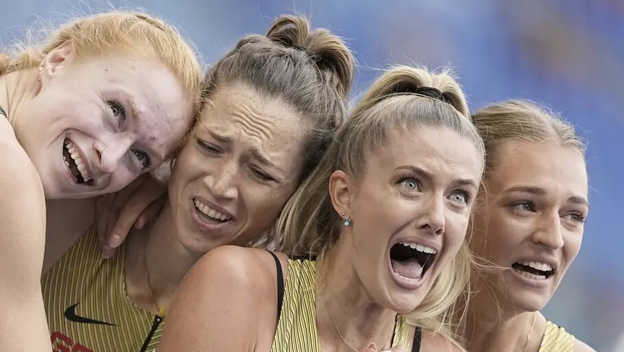 Eileen Demes (balról a második) Skade Schier, Alica Schmidt és Luna Bulmahn Fotó, Kiemelt kép: Michale Kappeler/AP/Ritzau Scanpix