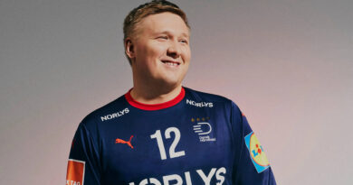 Emili Nilesen Fotó, Kiemelt kép: Dennis Morton