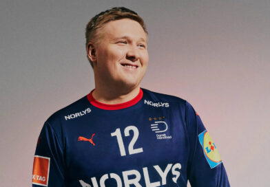 Emili Nilesen Fotó, Kiemelt kép: Dennis Morton