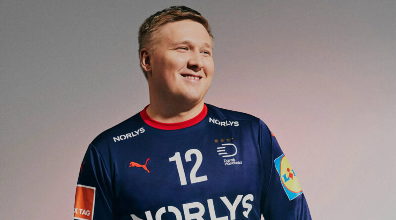 Emili Nilesen Fotó, Kiemelt kép: Dennis Morton