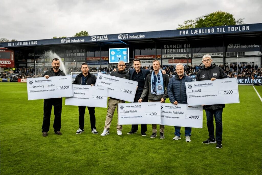 A Sønderjyske Fodbold pénzügyi támogatásban részesíti közel 60, utánpótlás-neveléssel foglalkozó partnerklubját.
Fotó (kiemelt kép): SønderjyskeFodbold.dk